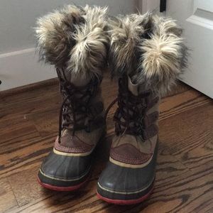 SOREL Women’s Joan of Arc waterproof boots